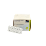 Verpackung der Lovibond® Water Testing Tabletten ‚DPD No. 4 Rapid‘ zur Wasseranalyse. Abgebildet ist eine weiße Schachtel mit grüner Seitenmarkierung und dem Lovibond-Logo sowie ein Blister mit 10 Tabletten zur Wasserdesinfektionskontrolle. Freigestellt auf transparentem Hintergrund.